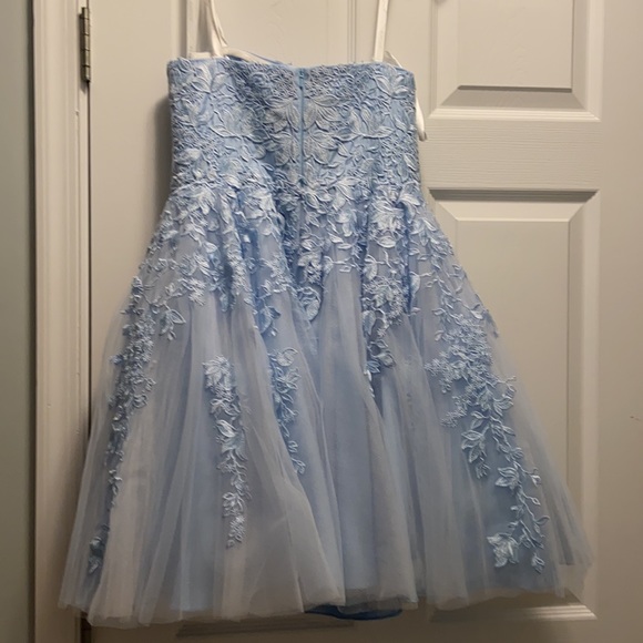Beautiful short Prom dress. - Picture 5 of 5